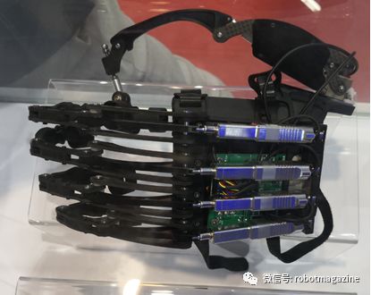 力控翻啟機器人應用新篇章.jpeg 力控翻啟機器人應用新篇章.jpeg